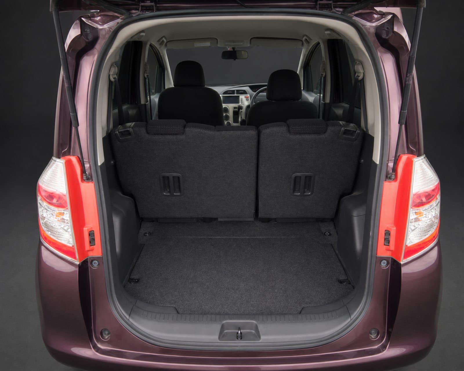 Open cargo area of the Toyota Ractis